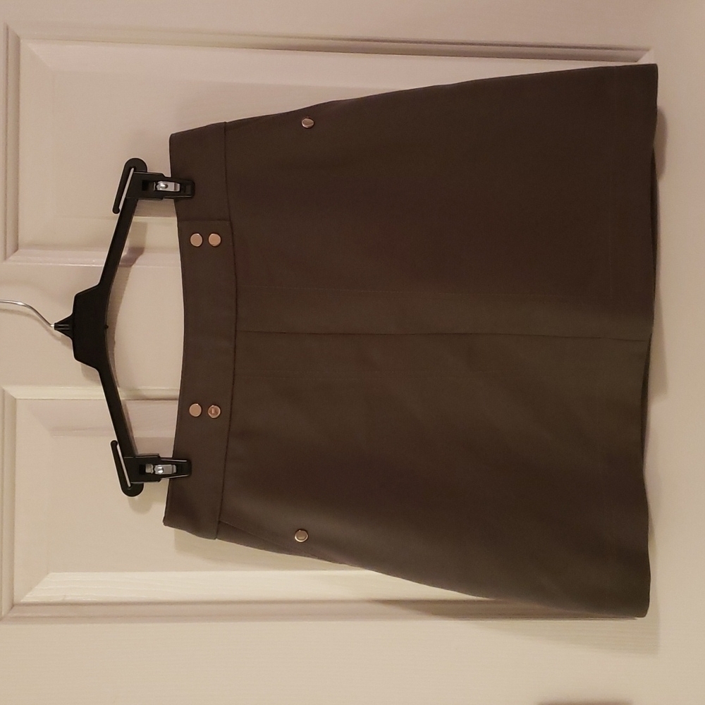 𝅺H&M Army Green Skirt NWT